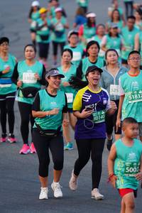 BIB: 53028, 525, 51837, 0140, 5002, 
                            <button type="button" onclick="openModal(10521770)" class="btn btn-primary btn-sm float-right btn-popup" data-toggle="modal" data-target=".modal-high-quality">
                        <i class="fas fa-shopping-cart"></i> Add to Cart
                    </button>
                                            <button type="button" onclick="isThisMe(10521770, true)" class="btn btn-success btn-sm float-right btn-popup btn-isme hidden" data-toggle="tooltip" data-placement="bottom" title="นี่คือรูปของคุณใช่ไหม คลิกที่นี่เพื่อเอาเข้าอัลบั้ม">
                        <i class="fas fa-plus"></i> Add to album
                    </button>
                    <button type="button" onclick="isThisMe(10521770, false)" class="btn btn-warning btn-sm float-right btn-popup btn-isnotme hidden">
                        <i class="fas fa-ban"></i> Remove from album
                    </button>